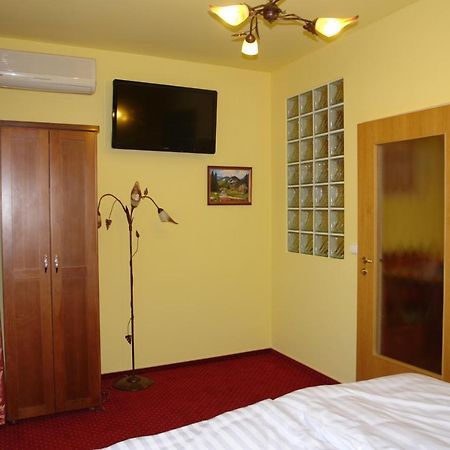 Holdlux Apartmanok Sárvár Exterior foto