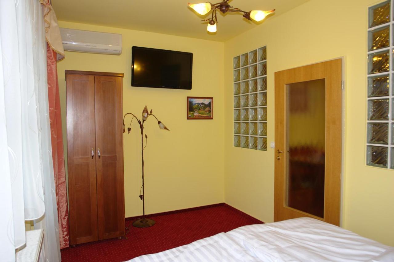 Holdlux Apartmanok Sárvár Exterior foto